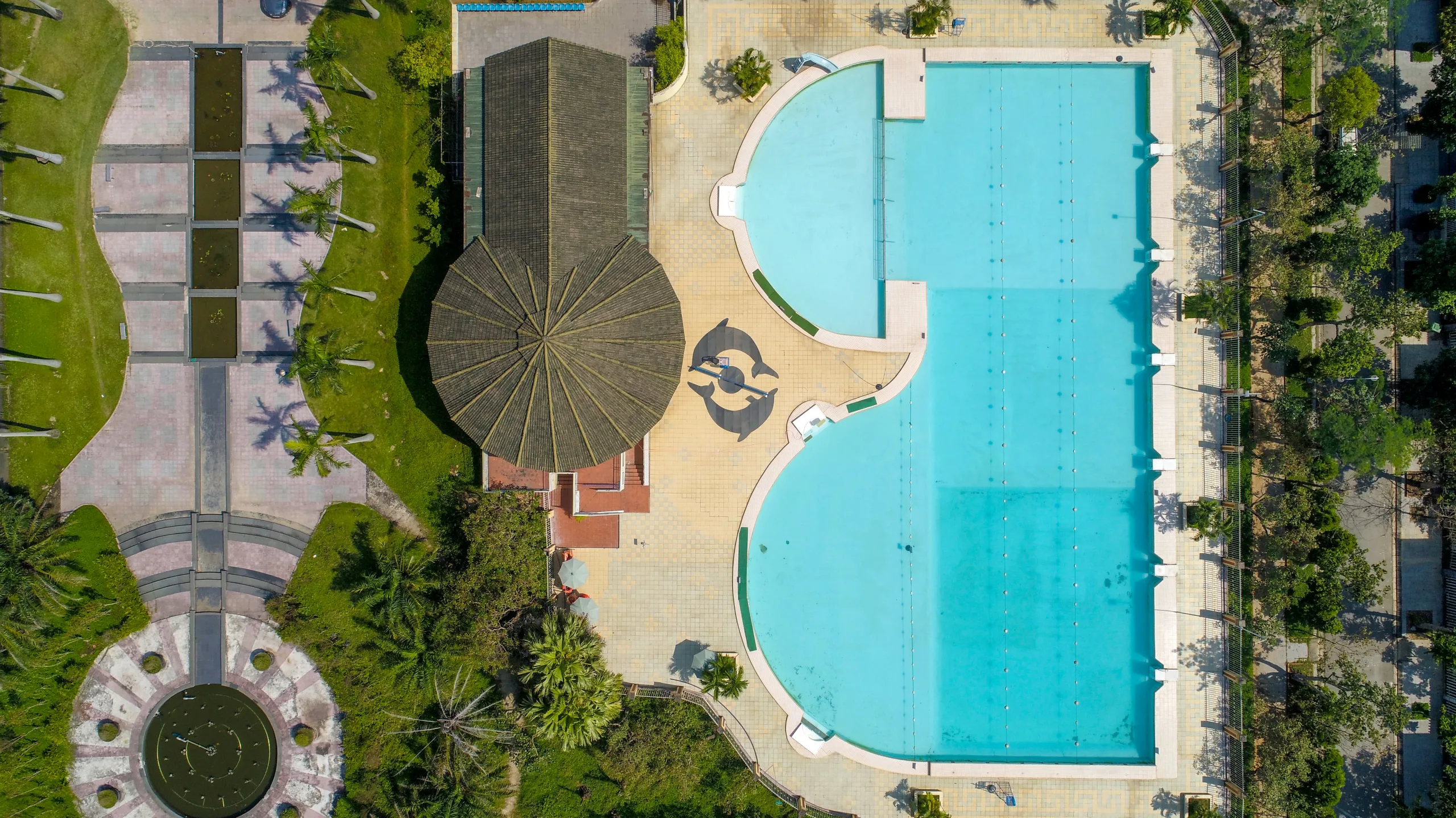 Bể bơi thông minh 1.300m²